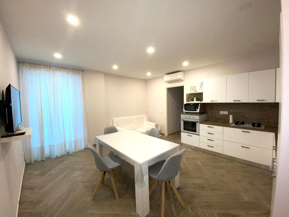 Casa Daniela Apartment Napoli Bagian luar foto